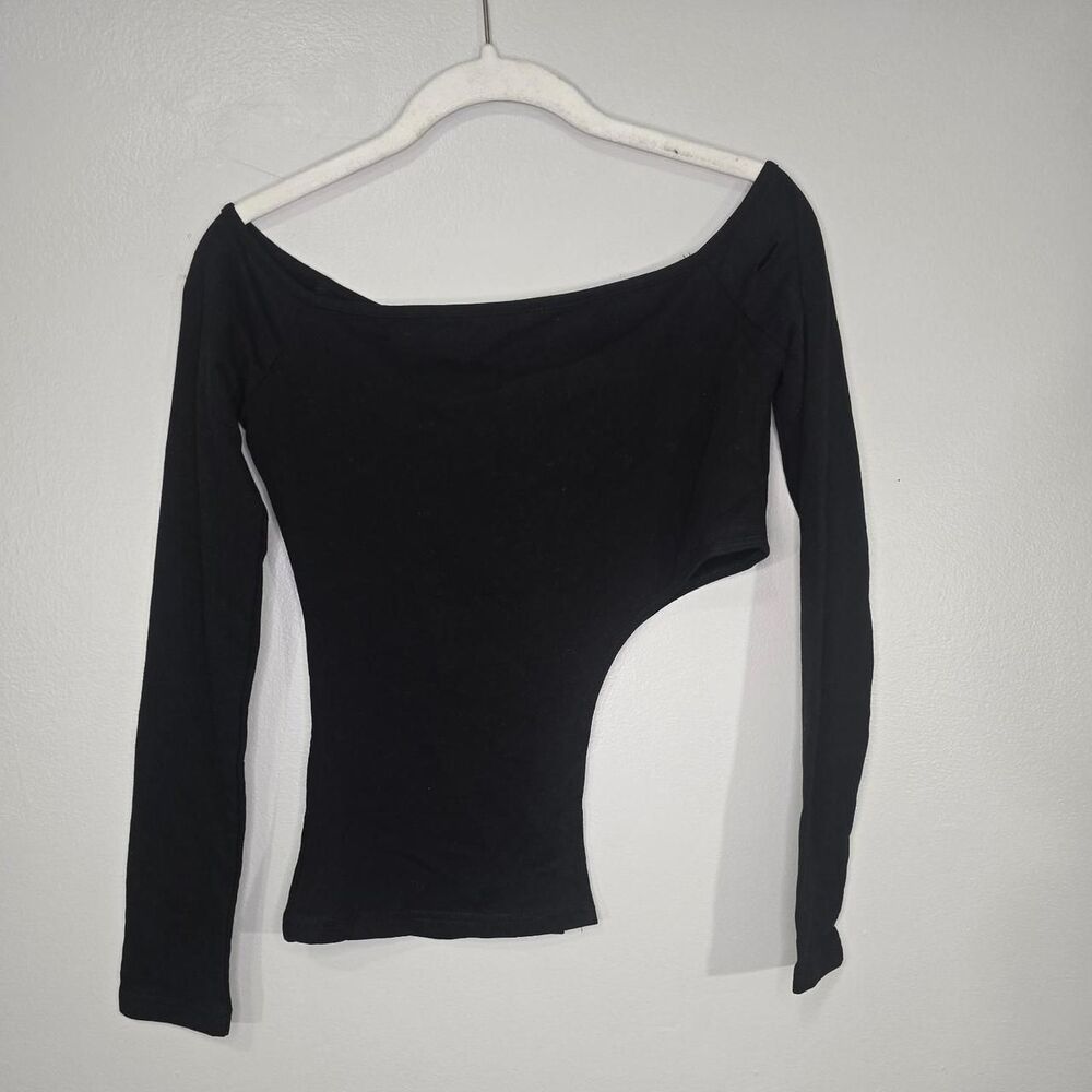 NWOT Edikted Women's Black Shirt with cut out